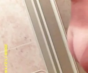 27 años ala-pívot ex novia con grandes tetas por spycam ducha