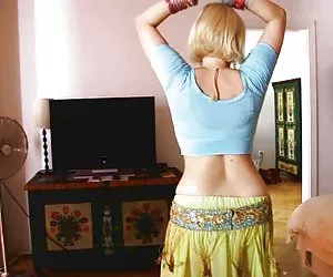 Por el culo xxx sophie mae (mei) bellydance