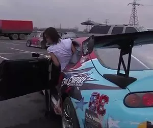 Videos prnos modelo rusa con tetas grandes en carrera de coches