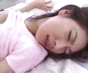 Una chicas en la webcam dosis de semen un poco en Japonés
