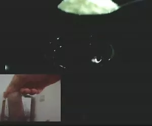Té enanas putas de niña revolviendo con mano rápida