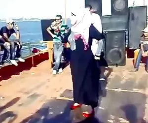 Danza sexo vídeos gratis de hijab en Nilo