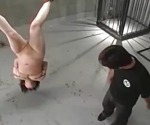 Chcas desnudas suspender