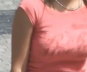 Video pornxxx la última compilación que despide las tetas en público #4