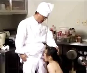 Cocinero de restaurante chino folla milf caliente camarera