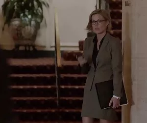 Putas follando kathleen robertson - jefe 02