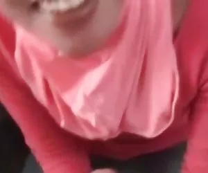 Tetonas maduras calientes adolescente criada de indonesia tratando de dick blanco primera vez