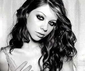 Videos xx culonas tirón de michelle trachtenberg desafío