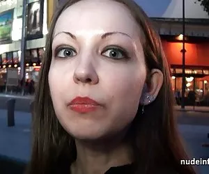 Pornoputas sextape bonita joven morena unshaved duro golpeado en pov