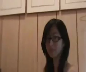 amateur teen asiática recibe facial