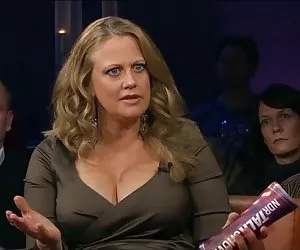 nilones porno muy zorras del Barbara schoeneberger mit riesendekollete und