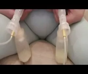 tetas señoras kinesiologas de leche