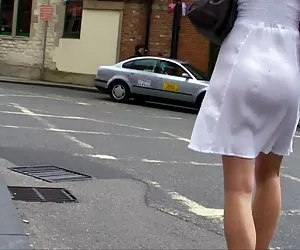 Videos gratis de porno milf en ver a través del vestido blanco