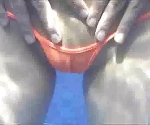 Burlan chcascalientes de softcore Asia teen bikini bajo el agua