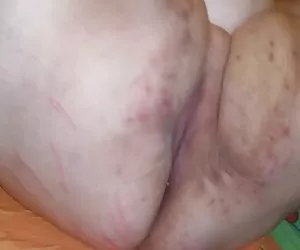 Azotes de coño y follar y correrme en la boca