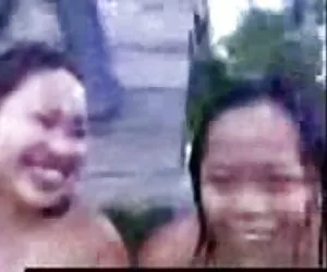 Desnudo porno y video de la niña rural Indonesia