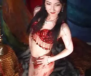 Madura chica culona porno mujer asiática de Kazajistán Escort muestra su cuerpo sexy
