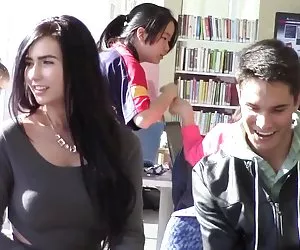 Porno muy zorras com besos engaño (oculto)
