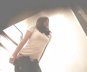 Chicas porno calientes chica asiática en abercrombie y fitch cambiando