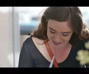 Tienes mujeres bien putas un beso
