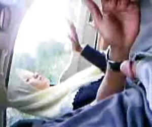 Malay mujeresdesnudas hijab chica dando un handjob 2