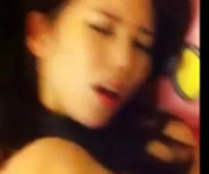 Porno ver follada facial de universidad asiática linda chica