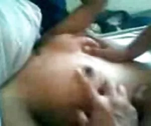 Mujeres calientes cojiendo malayo-gangbang-cara cubierta