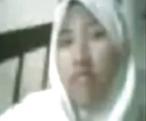 Peliculas porno xxx indonesia-hiyab hijab beso y exprimido