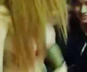 Mostrar ver chicas des nudas Khmer tierra festival desnudo