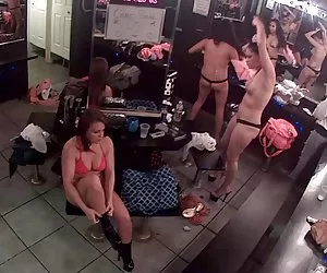 Mujeres mamando gratis vestidor cam