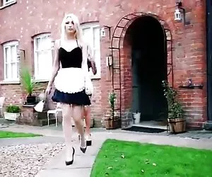 Una chicascalientesxx retirada del país.