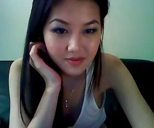 Chica China disfruta de actuaciones dedicadas a usted 03