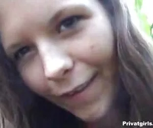 Mujeres putas porno plátano al aire libre
