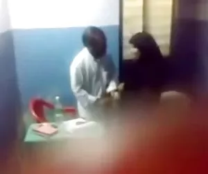 Doctor bideos porno xxx en lahore