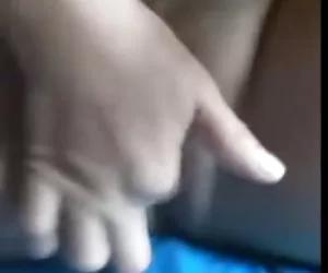 Pollo indonesio vita masturbándose