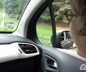 Ver xxx videos ohne gummi por anhalter mitgenommen und weggebumst