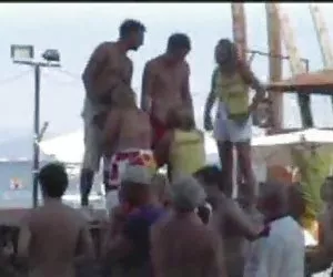 Video porno video porno competición de mamadas en público