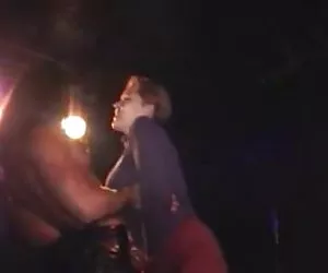 Putas free stripper folla a una mujer