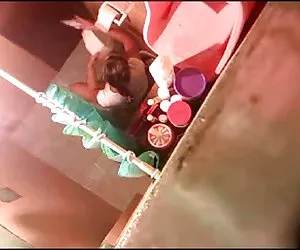 Ver vídeos porno gratis sis atrapadas masturbándose en el baño