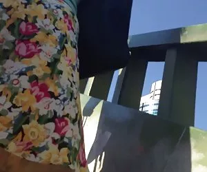 Putas cachondas maduras escalera etek alti escalera upskirt