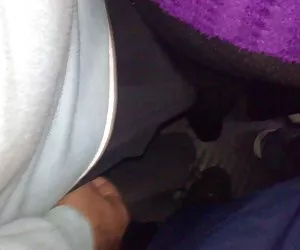 A mujeres desnudas y videos tientas en extraños metro 2