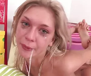 Videos d sexo porno martillo en su garganta y culo profundo
