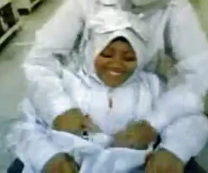 Malayo-Peck big ass xxx Chai tapa hijab Mostrar mis tetas y pepek