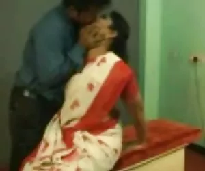 Tia bideos ponos India teniendo sexo en el lugar de trabajo