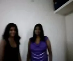 Tia videos porno solo por el culo India tetas tetona haciendo mamada a su cliente
