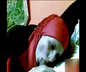 Videos putas maduras Árabe chica con hijab rojo chupando dick