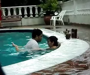 Por no xxx sexo en la piscina.