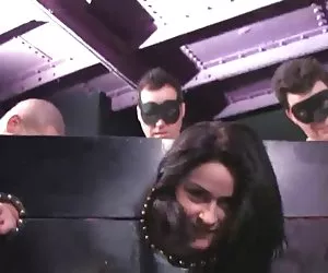 Xxx gratis porno ¡gangbang morena!