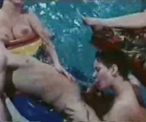 Www videos de sexo gratis com cc - orgia piscina