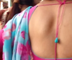 Sexo xxx gratis sexy tía nepalí en blusa abierta